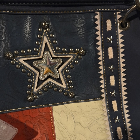 Montana West 100% Leather Texas Star Shoulder Bag - Picture 4 of 16